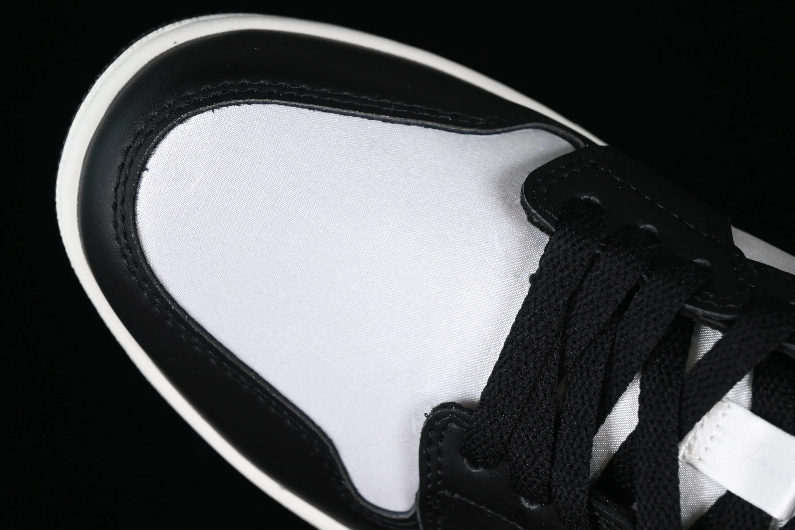 All categories Air Jordan Jordan series basketball shoes Air Jordan 1 Low Z version Air Jordan 1 Low "Vintage Panda" AJ1 Joe 1 silk black and white panda low-top basketball shoes FB9893-101